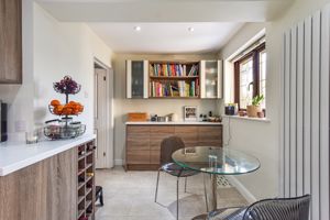 Breakfast Area - click for photo gallery